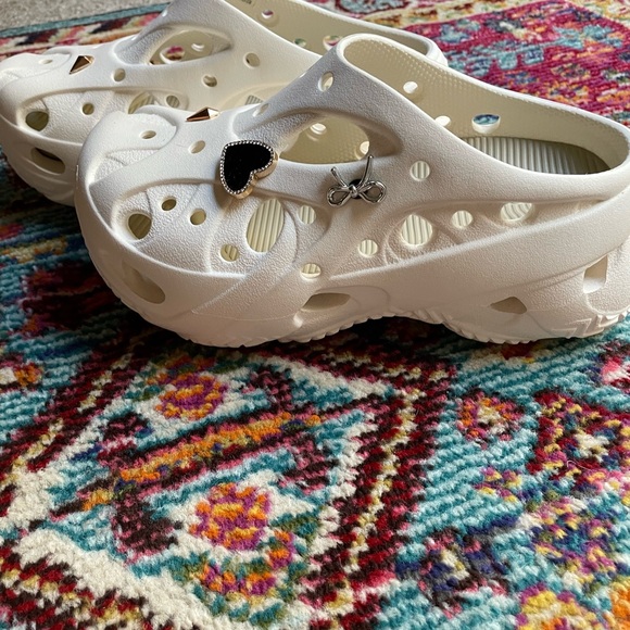 CROCS Summit White CAGED CLOG with cute jib bitz bling! Size 8 - Picture 4 of 9